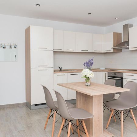 Apartmani Spanja ヴォディツェ エクステリア 写真