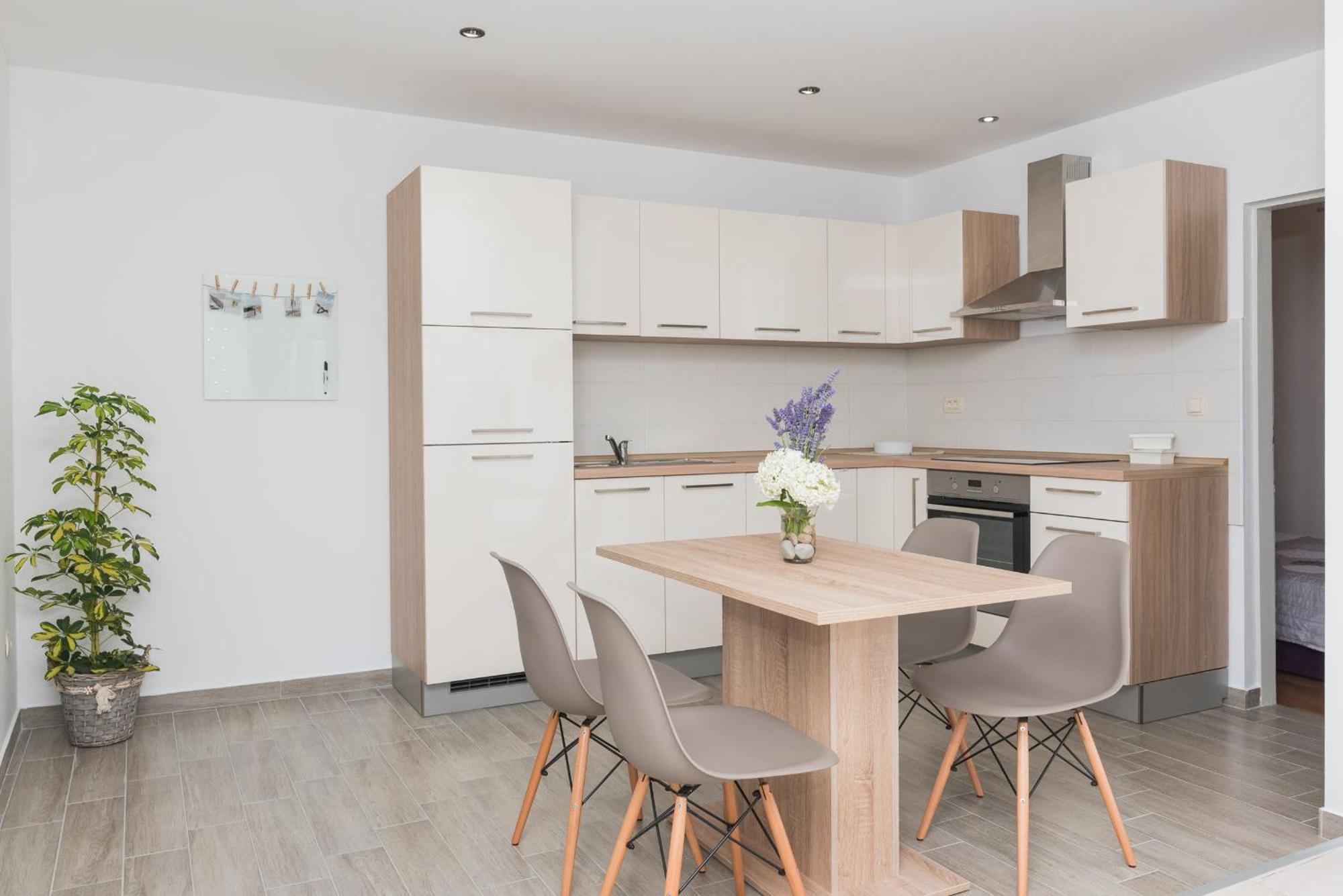 Apartmani Spanja ヴォディツェ エクステリア 写真