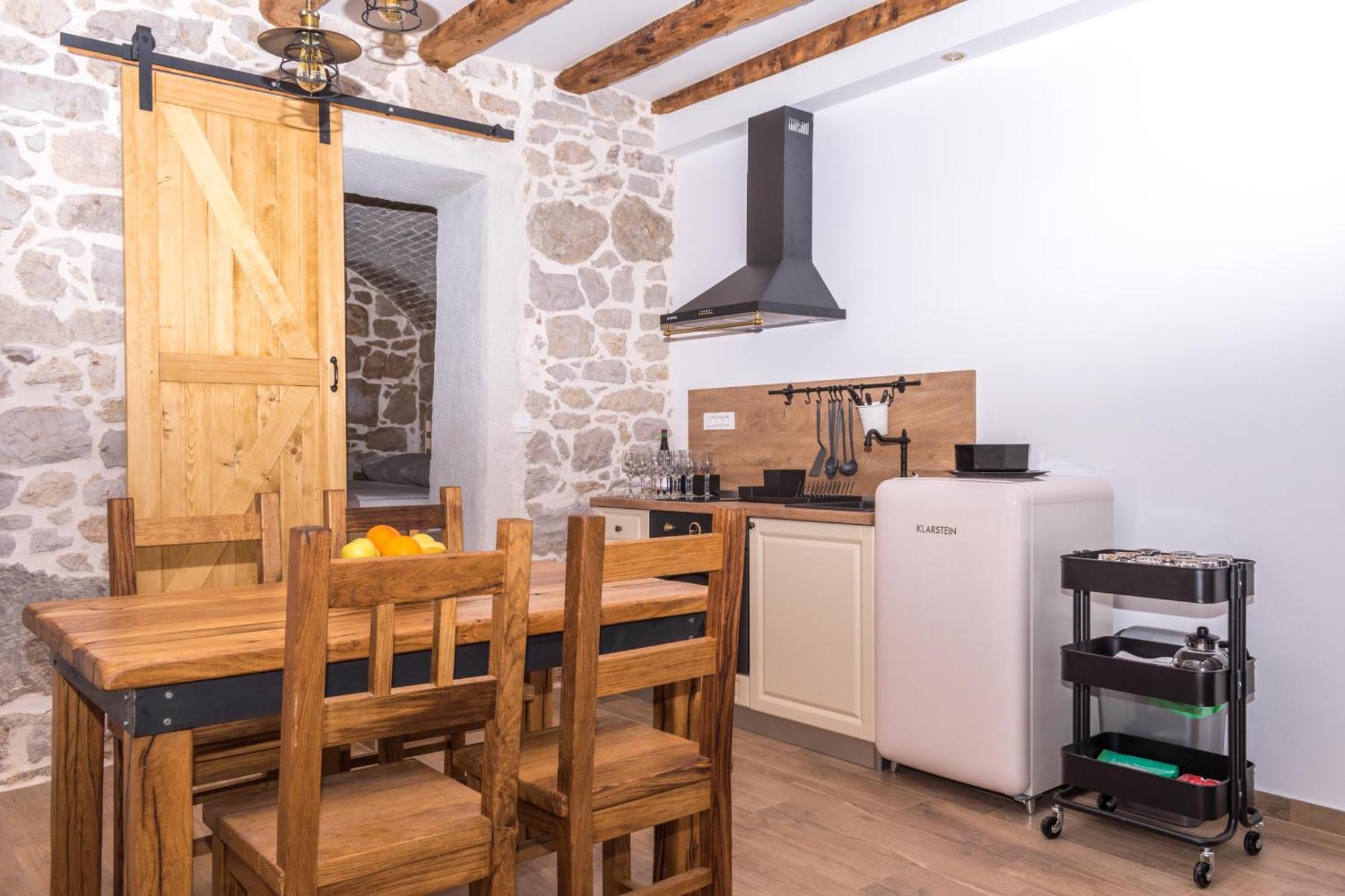 Apartmani Spanja ヴォディツェ エクステリア 写真
