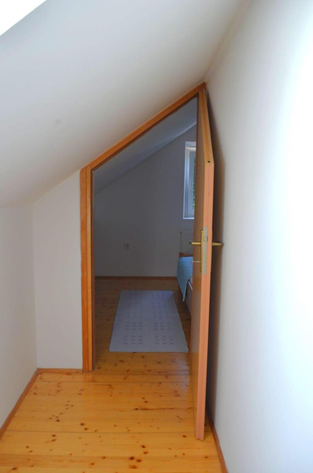 Apartmani Spanja ヴォディツェ エクステリア 写真