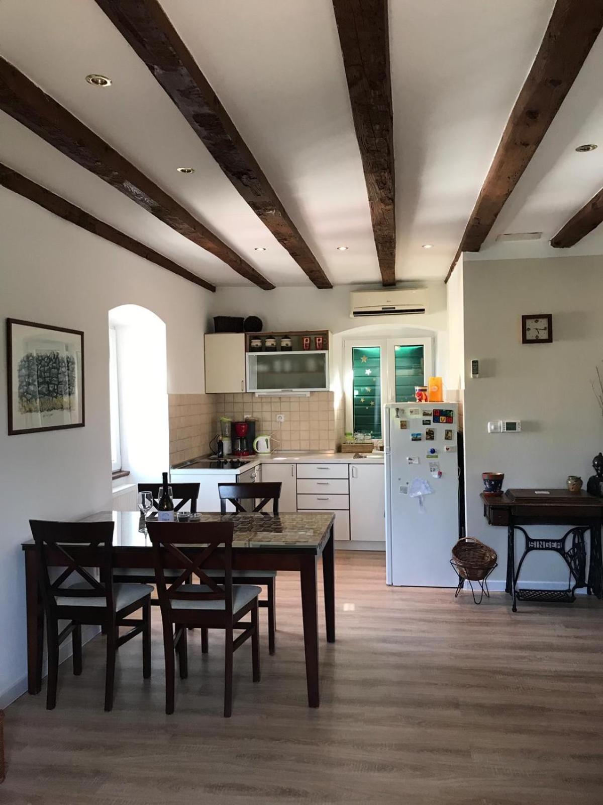 Apartmani Spanja ヴォディツェ エクステリア 写真