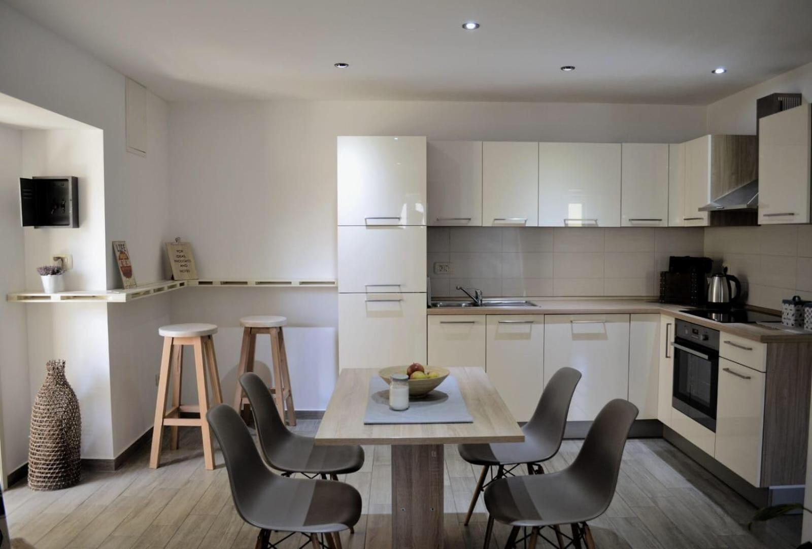 Apartmani Spanja ヴォディツェ エクステリア 写真